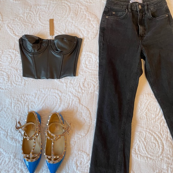 Skims faux leather corset bustier in onyx black - Picture 7 of 7